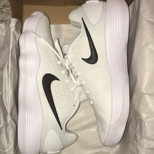 Men’s Nike Hyperdunk 2017 Low TB